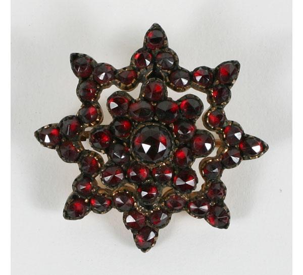 Victorian gold plated tiered garnet