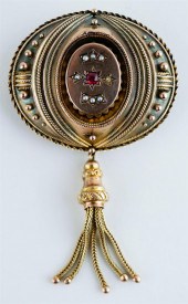 VICTORIAN GOLDTONE MOURNING PI