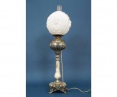 Victorian GWTW lamp, metal wit
