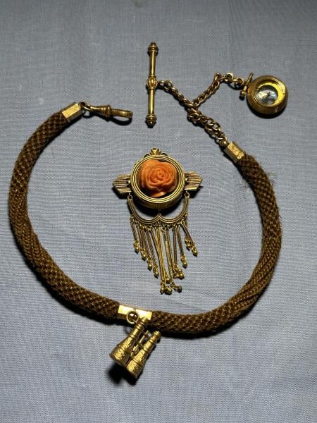 VICTORIAN HAIR NECKLACE WITH CHARMS