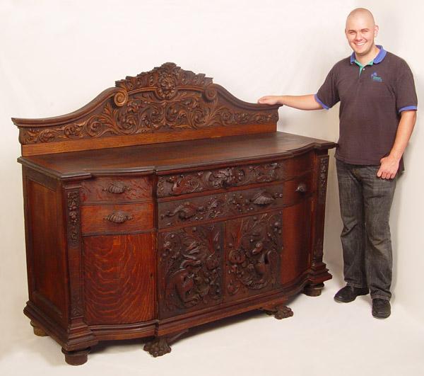 VICTORIAN HORNER QUALITY CARVED OAK