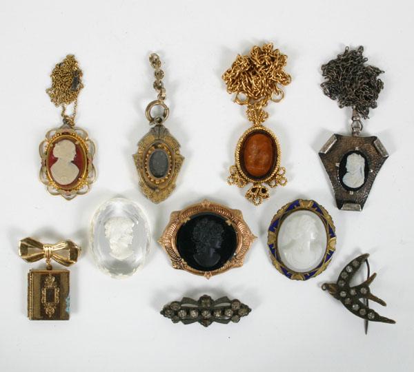 Victorian Jewelry Glass Cameo