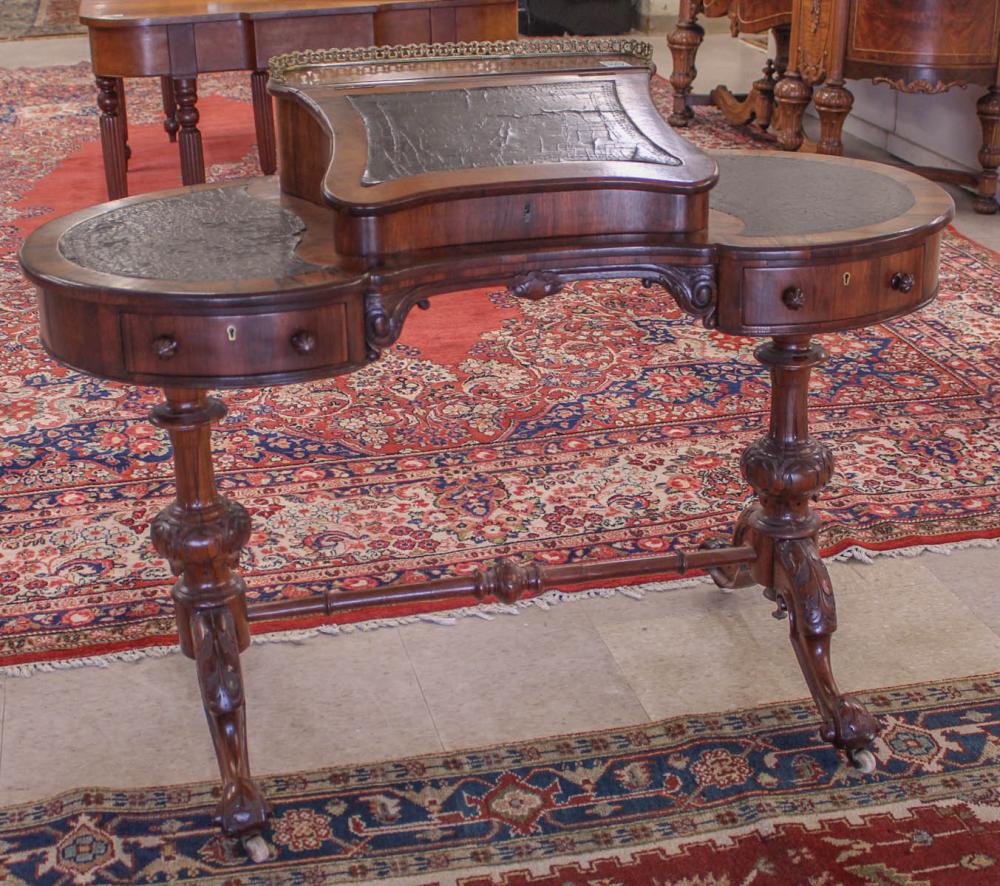 VICTORIAN KIDNEY-SHAPED ROSEWOOD