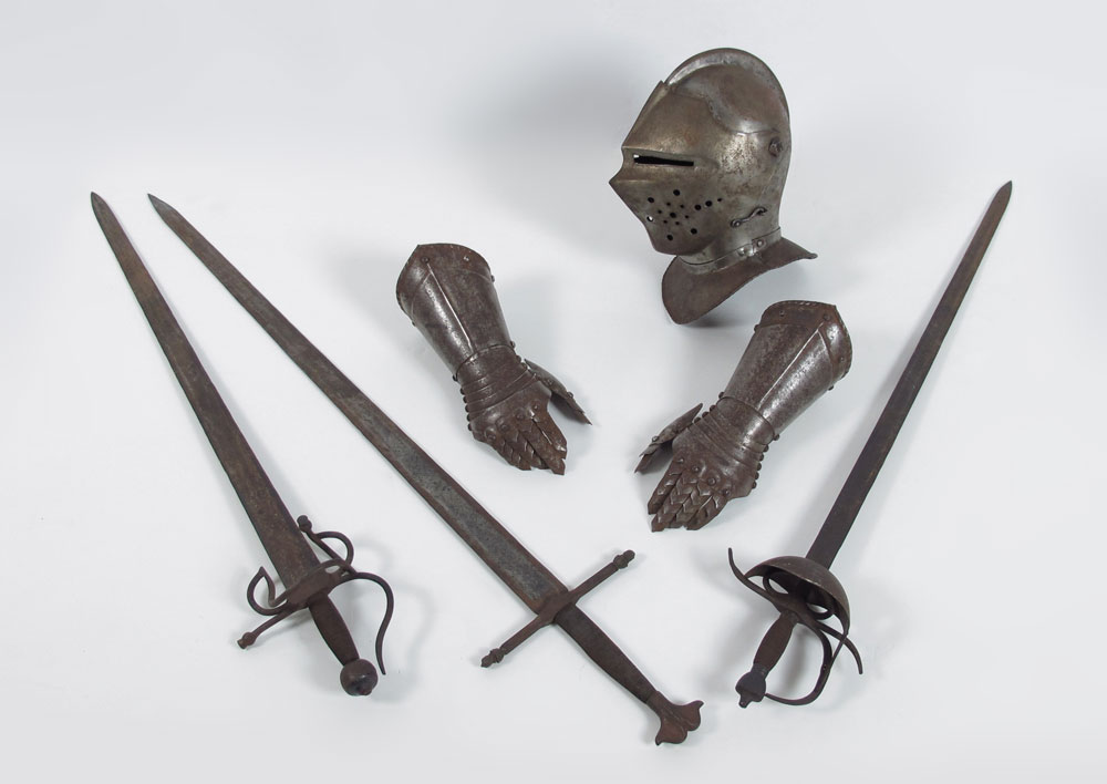 VICTORIAN KNIGHTS HELMET