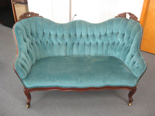 Victorian Love Seat carved double