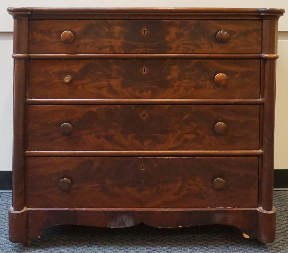 VICTORIAN MAHOGANY CHEST OF