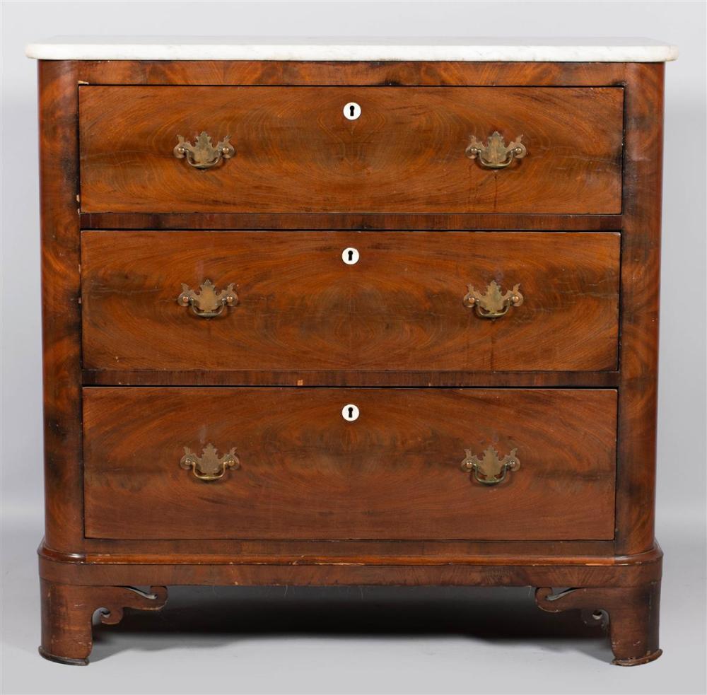 VICTORIAN MAHOGANY CHEST OF
