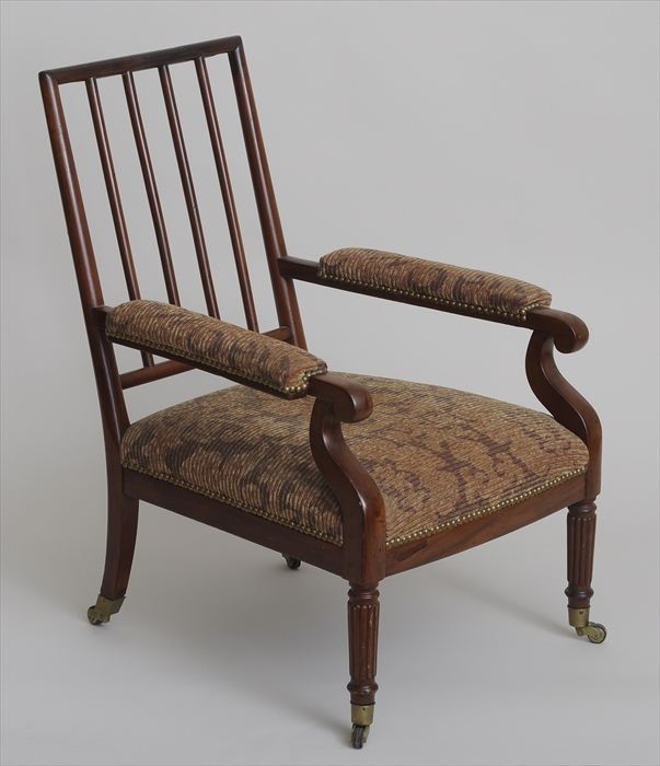 VICTORIAN MAHOGANY LIBRARY CHAIR