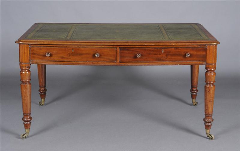 VICTORIAN MAHOGANY LIBRARY TABLE