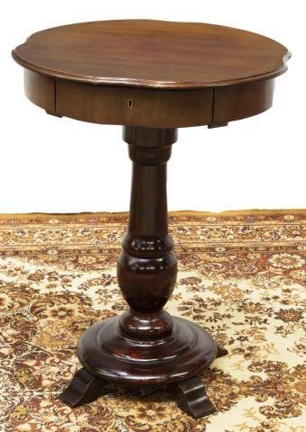 VICTORIAN MAHOGANY PEDESTAL SIDE