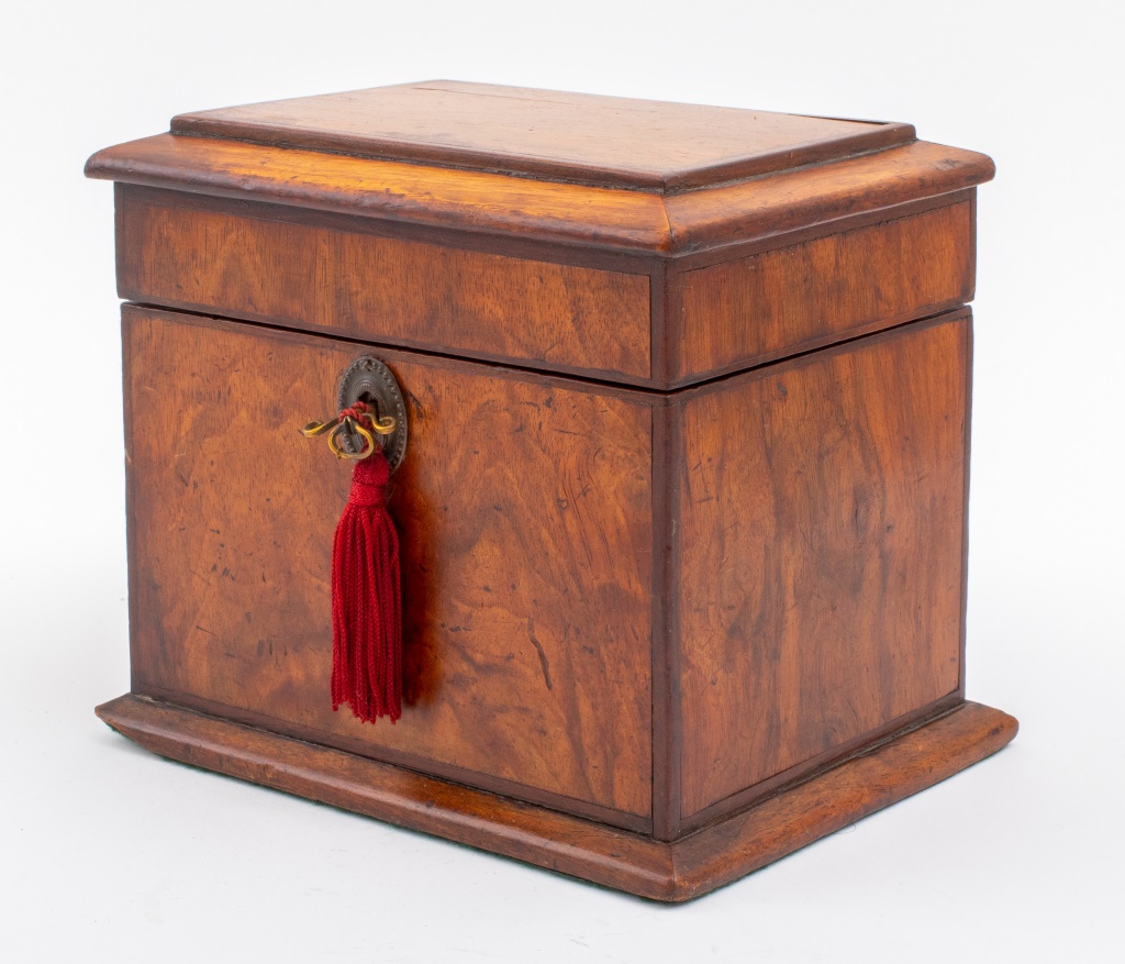 VICTORIAN MAHOGANY TEA CADDY