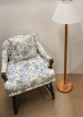 VICTORIAN MAHOGANY UPHOLSTERED