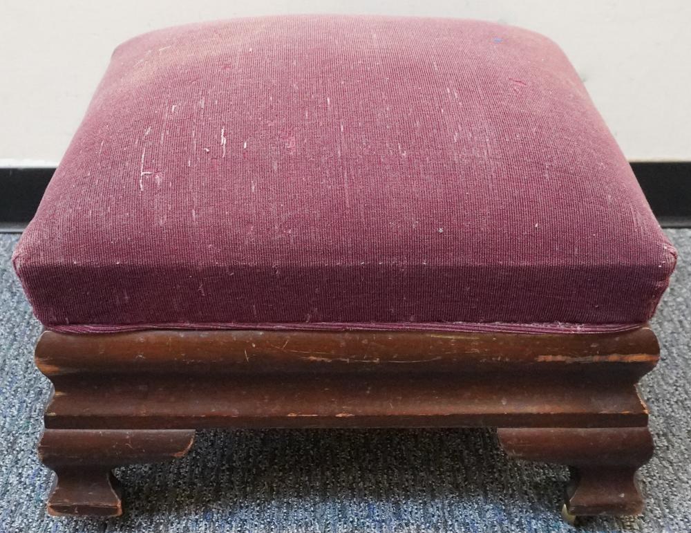 VICTORIAN MAHOGANY UPHOLSTERED