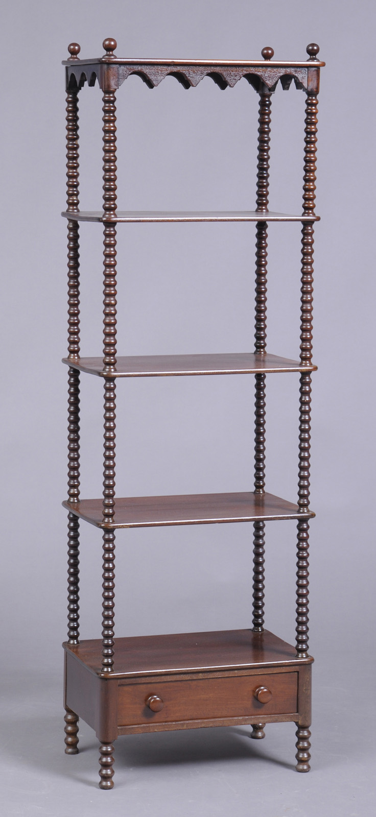 VICTORIAN MAHOGANY WHATNOT The five