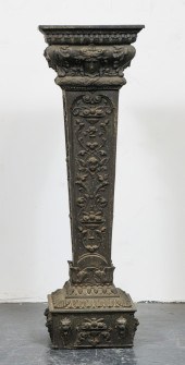 VICTORIAN MANNER CAST METAL PE