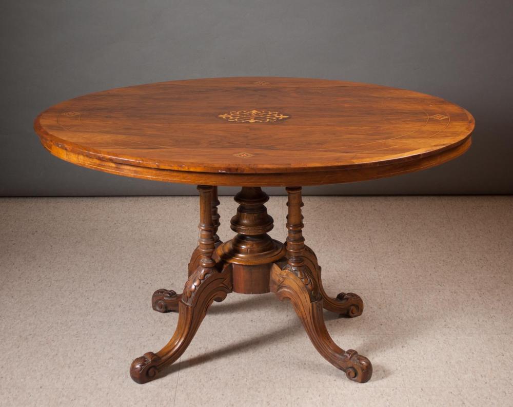 VICTORIAN OVAL TILT-TOP CENTER