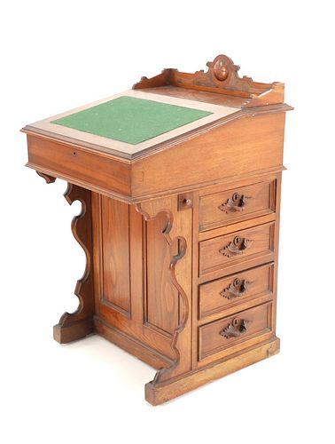 VICTORIAN PAINE FURNITURE DAVENPORT
