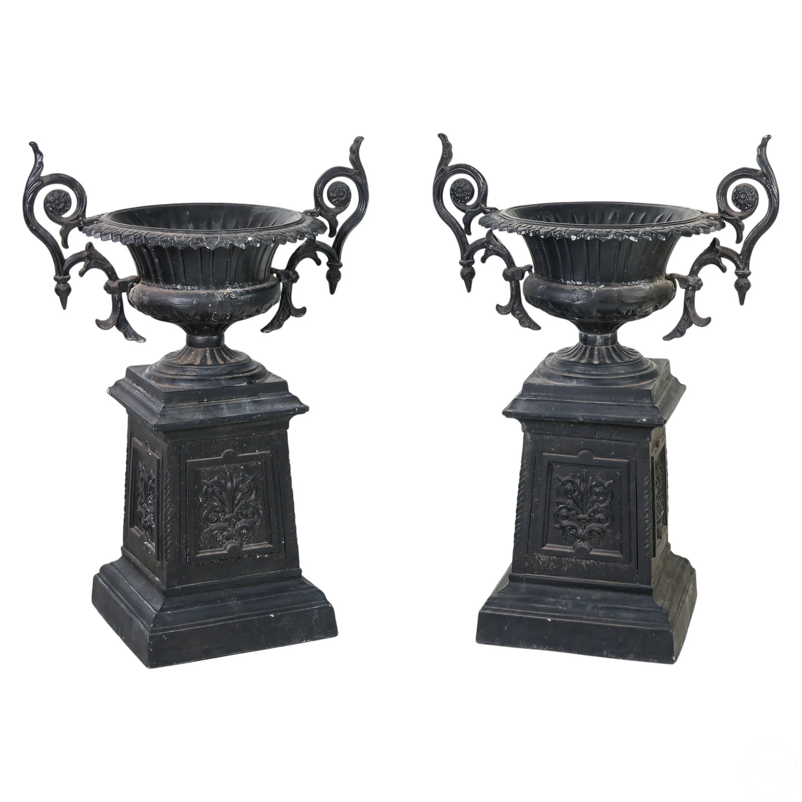 VICTORIAN PAIR GARDEN TROPHY ZINC