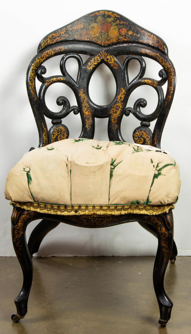 VICTORIAN PAPIER MACHE TUFTED