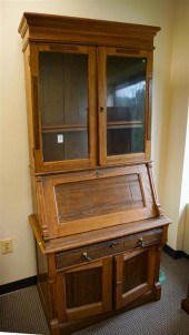 VICTORIAN RENAISSANCE STYLE OA