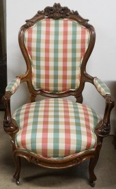 VICTORIAN ROCOCO STYLE CARVED