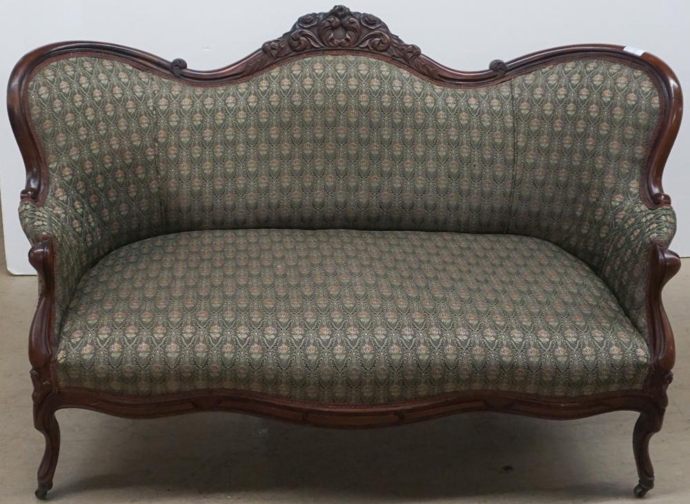 VICTORIAN ROCOCO STYLE WALNUT CAMEL