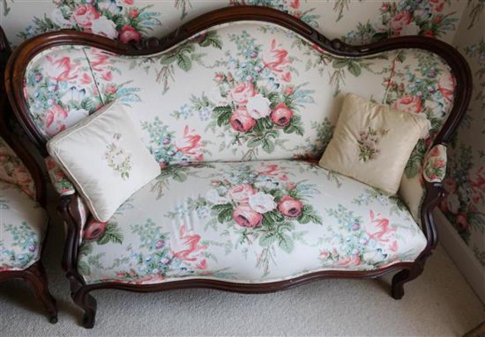 VICTORIAN ROCOCO WALNUT
