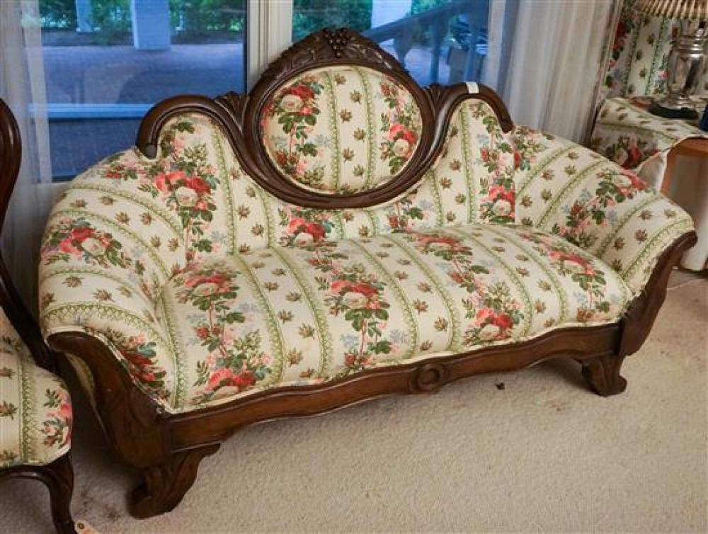 VICTORIAN ROCOCO WALNUT UPHOLSTERED