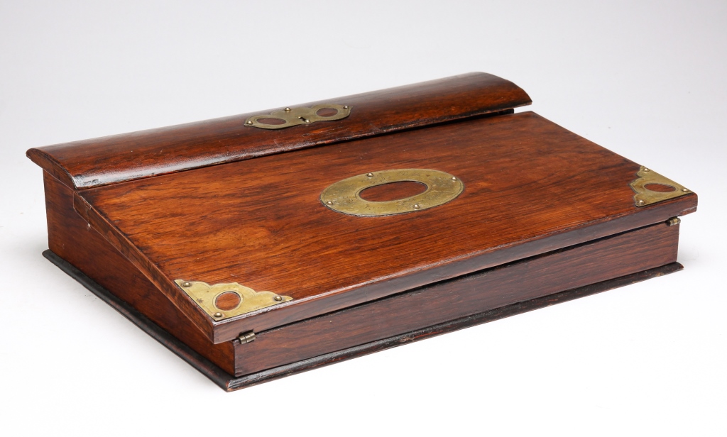 VICTORIAN ROSEWOOD LAP DESK.