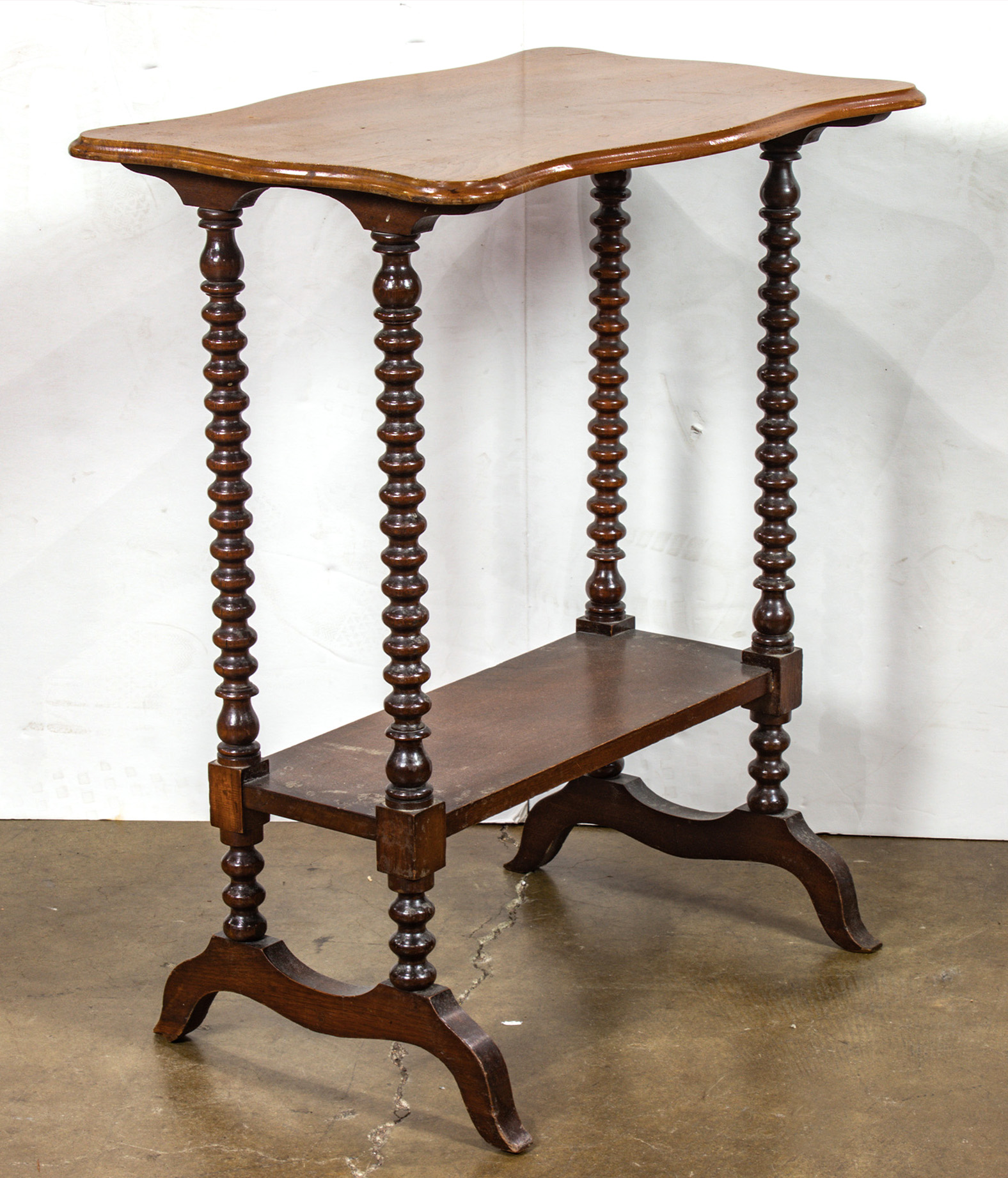VICTORIAN SIDE TABLE Victorian side