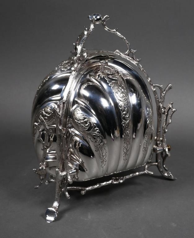 VICTORIAN SILVER 3-SIDE BISCUIT BOX