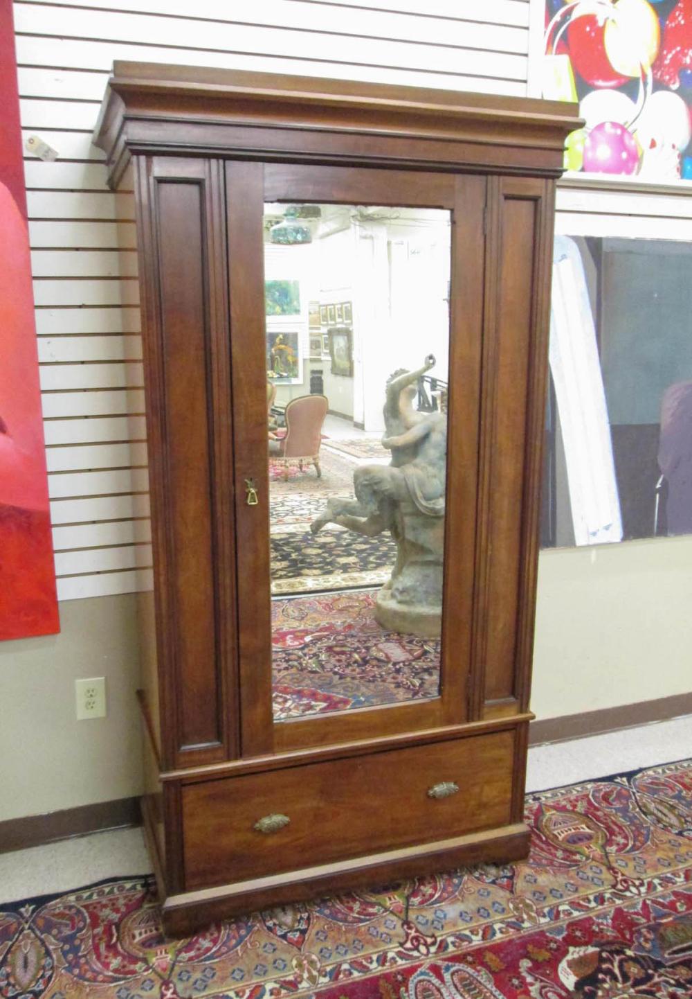 VICTORIAN SINGLE-DOOR WALNUT
