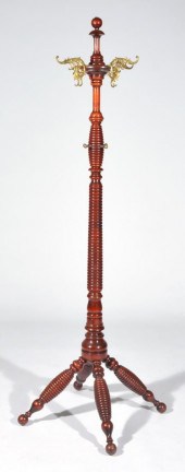VICTORIAN SPOOL TURNED HATRACK