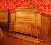 VICTORIAN STYLE CUSTOM OAK KIN