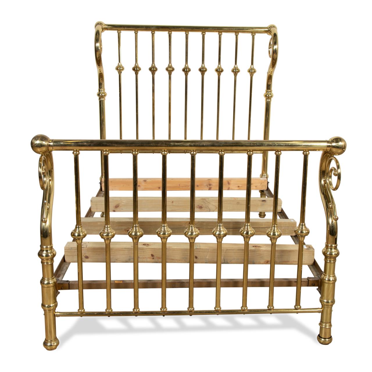 VICTORIAN STYLE FULL SIZE BRASS BED