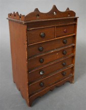 VICTORIAN STYLE MAHOGANY DIMIN