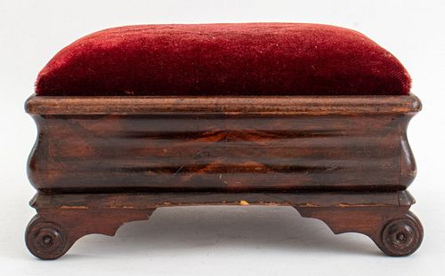 VICTORIAN STYLE MAHOGANY