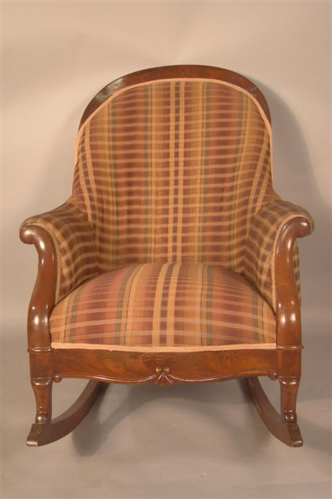 VICTORIAN STYLE MAHOGANY