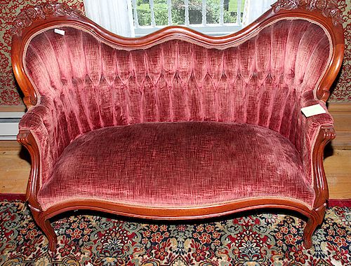 VICTORIAN STYLE PARLOR SUITEAn