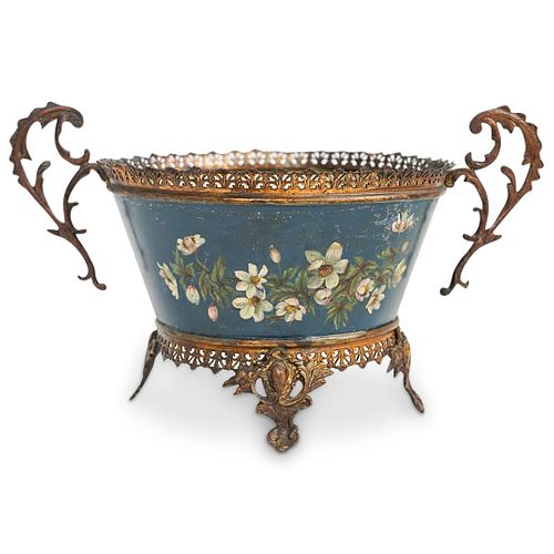 VICTORIAN STYLE PLANTERDESCRIPTION: