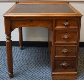 VICTORIAN STYLE WALNUT BROWN T