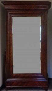 VICTORIAN STYLE WALNUT WARDROB