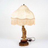 VICTORIAN TABLE LAMP W/CHINESE