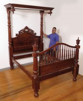 VICTORIAN TESTER BED: Top sect