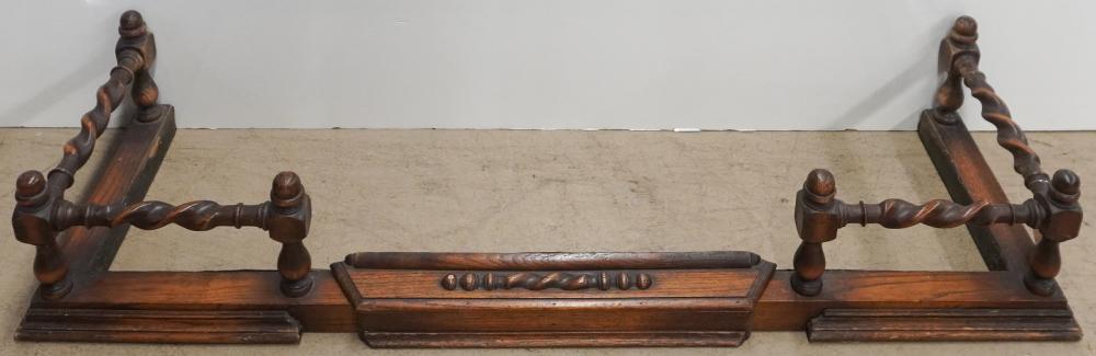 VICTORIAN TURNED OAK ADJUSTABLE
