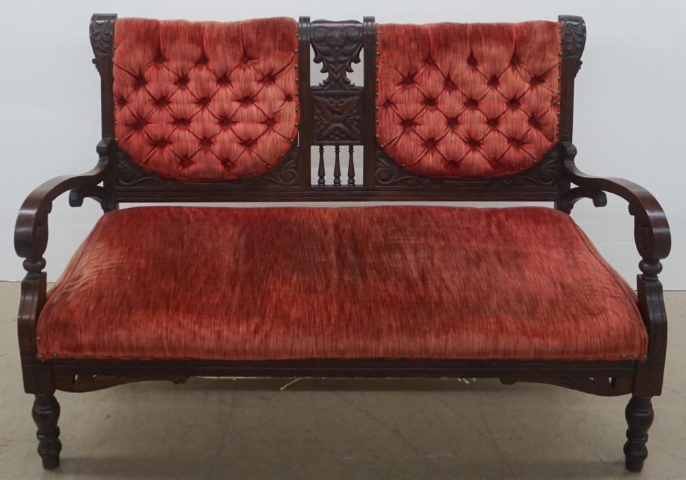 VICTORIAN WALNUT AND TUFTED