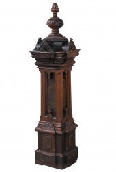 VICTORIAN WALNUT NEWEL POST An