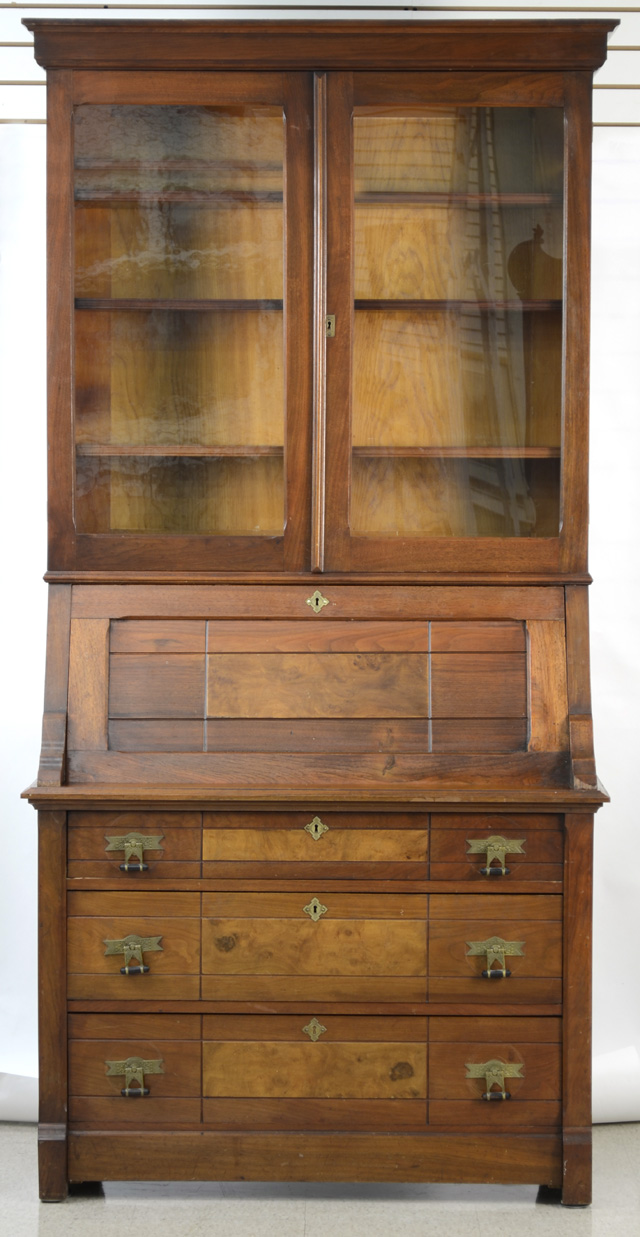 VICTORIAN WALNUT SLANT-FRONT