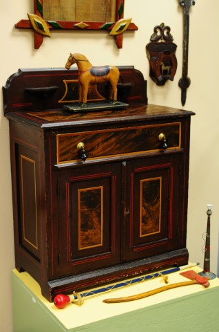 VICTORIAN WASH STAND Nicely