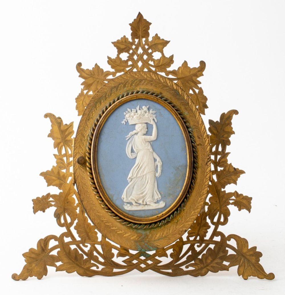 VICTORIAN WEDGWOOD MOUNTED